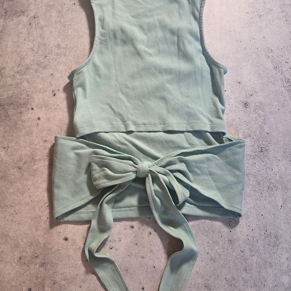 Guess Light Blue Ribbed Top - Picture 4 of 5